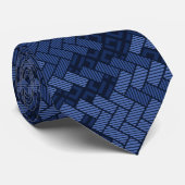 青い図形の印象的なパターン ネクタイ (ロール)