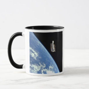 青い地球が付いているハッブル宇宙望遠鏡 マグカップ