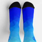 青い夏の海の幾何学的メッシュパターンモノグラム ソックス (上部)