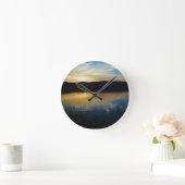 青い夕焼けの野草 ラウンド壁時計 (ホーム)