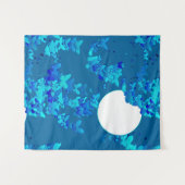 青い夜空に蝶が飛び交う月並み タペストリー (正面(横))