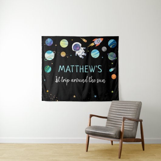 青い宇宙飛行士の外宇宙誕生日バックドロップ タペストリー (インサイチュ(横))