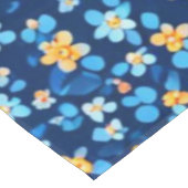 青い小さな花のパターン テーブルクロス (アングル)