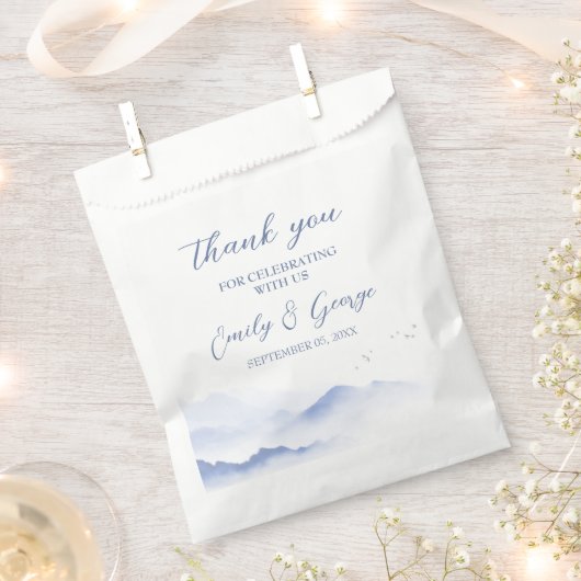 青い山と結婚鳥 フェイバーバッグ (クリップ留めされた状態)