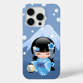 青い山の芸者さん　冬のこけし人形 iPhone 15 PROケース