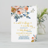 青い山花が赤ちゃん女の子のシャワーに向かっている 箔招待状 (立ち正面)