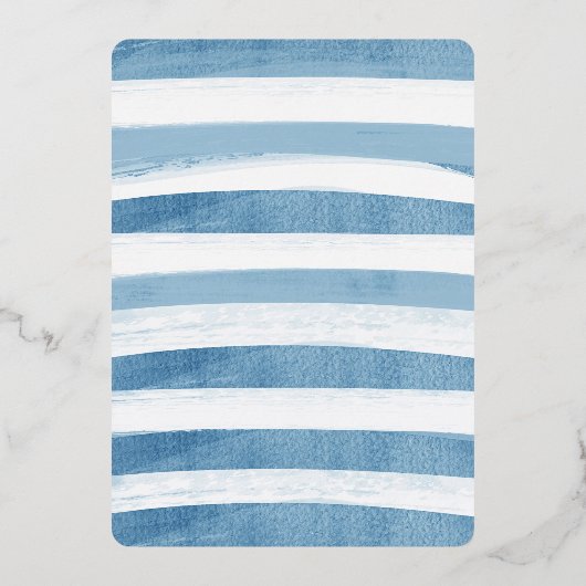 青い山花が赤ちゃん女の子のシャワーに向かっている 箔招待状 (裏面)