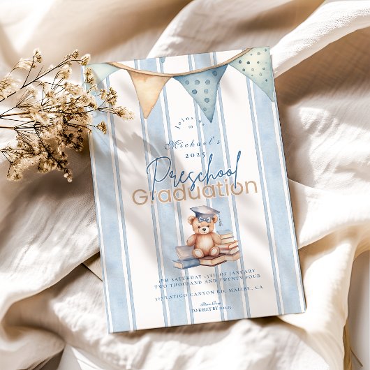 青い幼稚園のテディベアの卒業式 招待状