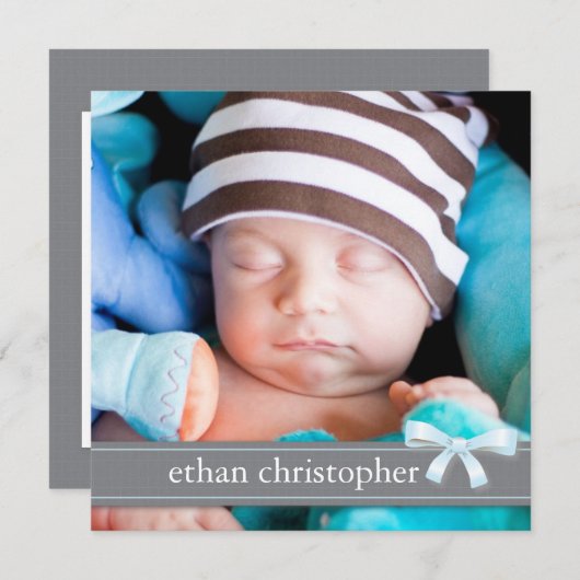 青い弓男の赤ちゃんの写真の誕生の発表 案内状 (正面/裏面)