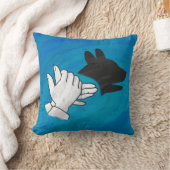 青い影の犬 クッション (ブランケット)