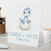 青い恐竜のカードとギフト赤ちゃんシャワーのサイン 台座サイン (インサイチュ)