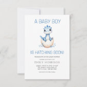 青い恐竜ハッチングスーン男の赤ちゃんシャワー 招待状 (正面)