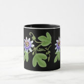 青い情熱の花のつる植物のマグ マグカップ (中央)