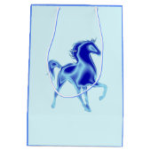 青い抱き枕と馬 – カスタマイズ可能 ミディアムペーパーバッグ (裏面)