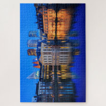 青い時間のハーグのスカイライン