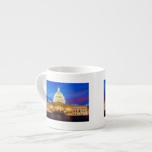 青い時間の米国の国会議事堂 エスプレッソカップ (正面左)