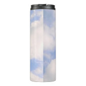 青い曇り空の写真は聖書の詩を恐れない タンブラー (裏面)