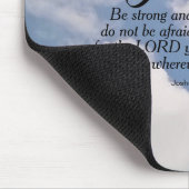 青い曇り空の写真は聖書の詩を恐れない マウスパッド (コーナー)