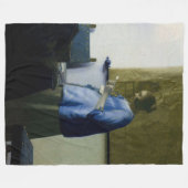 青い服の手紙を読む女性 - ヨハネス・フェルメール フリースブランケット (正面(横))