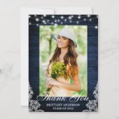 青い木のレースの文字列ライト写真の卒業 サンキューカード (正面)