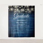 青い木素朴の弦のライト卒業の背景 タペストリー (正面)