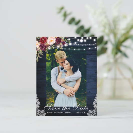 青い木素朴材のフローラライトレース日付を保存 ポストカード (スタンド正面)