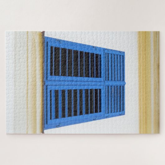 青い木製の窓のシャッター ジグソーパズル (横)