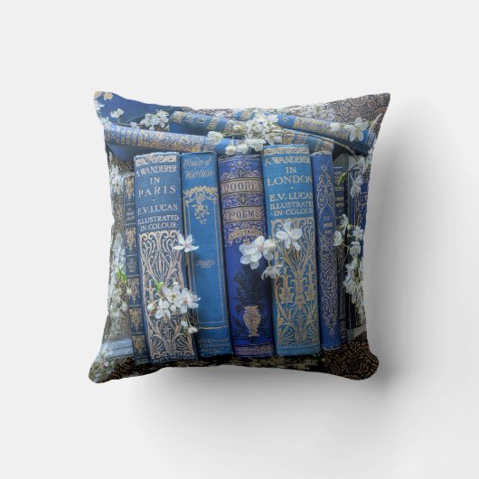青い本と花 クッション (裏面)