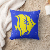 青い枕に黄色の天使の魚 クッション (ブランケット)