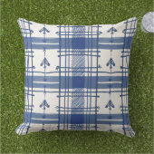 青い枕 アウトドアクッション (芝生)