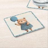 青い格子模様のドレスとバルーンを持つ女の子クマ スクエアペーパーコースター (アングル)