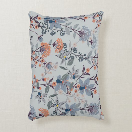青い植物模様の野生の花。 アクセントクッション (正面(垂直))