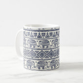 青い民族象パターン マグカップ (正面左)