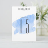 青い水彩画のウェディングテーブルナンバー 招待状 (スタンド正面)