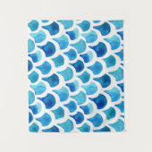 青い水彩画のスケールパターン タペストリー (正面)