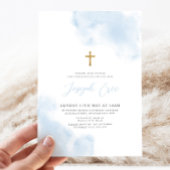 青い水彩画の少年 ゴールドのクロス 洗礼 誕生 招待状