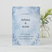 青い水彩画の枠線が入った結婚式の招待状 招待状 (スタンド正面)
