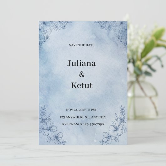 青い水彩画の縁取りが付いた「日程を保存してね」招待状 招待状 (スタンド正面)