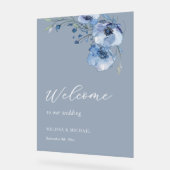 青い水彩花のウェディング ウェルカム アクリルサイン (傾斜)