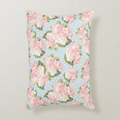 青い水玉模様が付いている美しいばら色パターン アクセントクッション (正面(垂直))