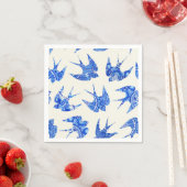 青い水色のツバメ鳥のパターン スタンダードカクテルナプキン (インサイチュ)