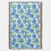 青い水色のトウモロコシの花、白い上に野生の花 スローブランケット (正面縦)