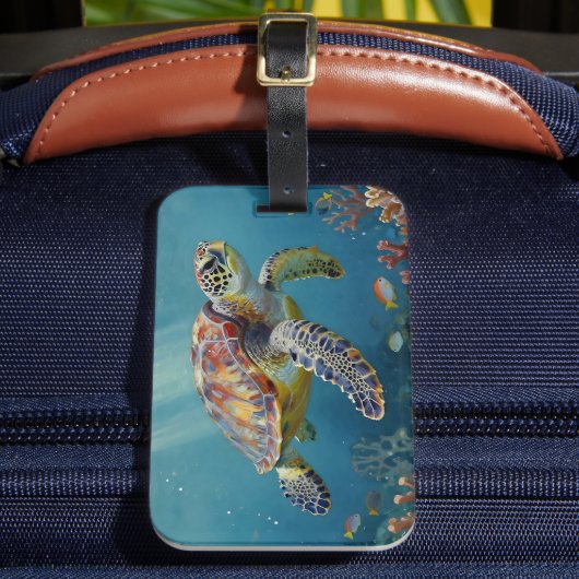 青い海に光り輝くウミガメ ラゲッジタグ (正面インサイチュ2)
