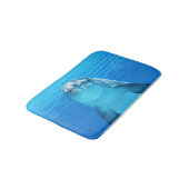 青い海に浮かぶ、かわいいイルカの海棲動物 バスマット (アングル)