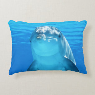青い海のかわいいイルカの海生動物 アクセントクッション