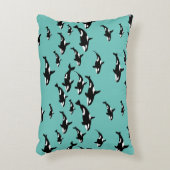 青い海のクールな海洋生物としてのオルカのキラークジラ アクセントクッション (正面(垂直))