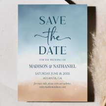 青い海のビーチの砂浜でのウェディング