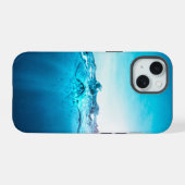 青い海の水中 iPhone 15ケース (裏面横)