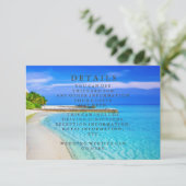 青い海の波および砂のビーチ結婚式情報 エンクロージャーカード (スタンド正面)