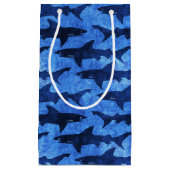 青い海の鮫の攻撃 スモールペーパーバッグ (正面)